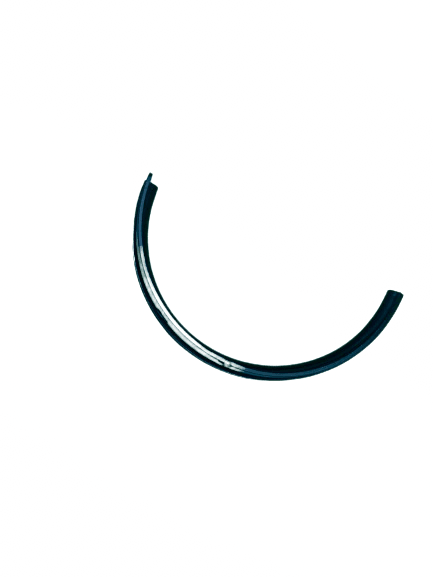 Schwarzer Ersatzschlauch für Verkaufsautomaten, Halbkreisform, auf weißem Hintergrund