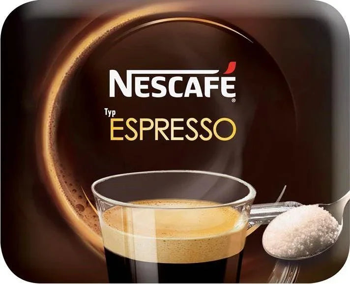 Nescafé Espresso Typ, Glas Espresso mit Crema und Löffel Zucker, Kaffeegenuss Abbildung