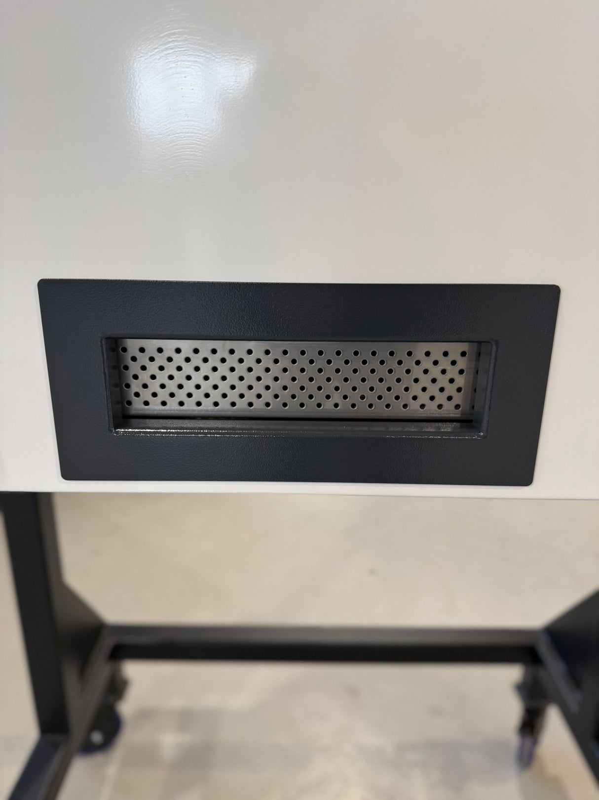 VapeVend Pro 25 – Outdoor Vape Automat (Solar/Akku)